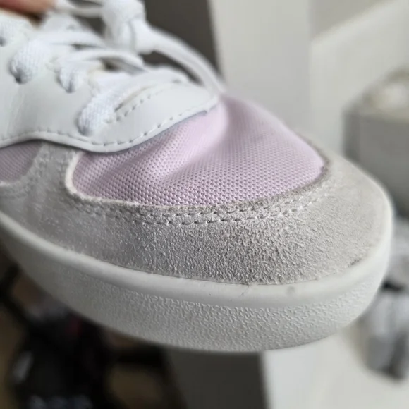 New Balance Women's Pink and White Sneakers Size 8 - Picture 7 of 8